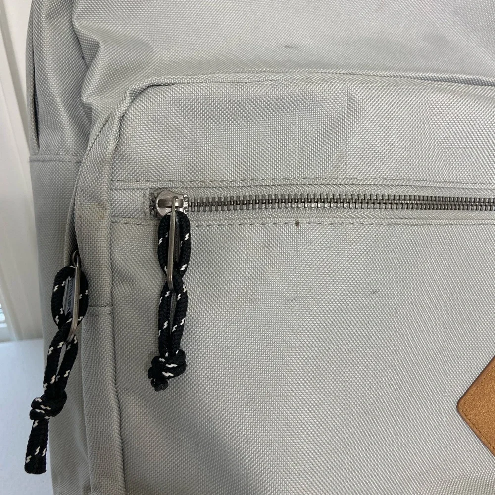 Steve Madden Barnett Avenue gray canvas pocket adjustable strap lined‎ backpack
